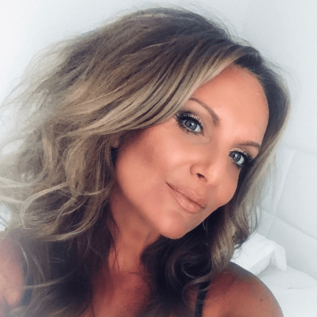 Jayne Elliott, expert hairdresser and salon owner in Lutterworth, specialising in precision cutting and styling at Jayne Elliott Hair Company.
